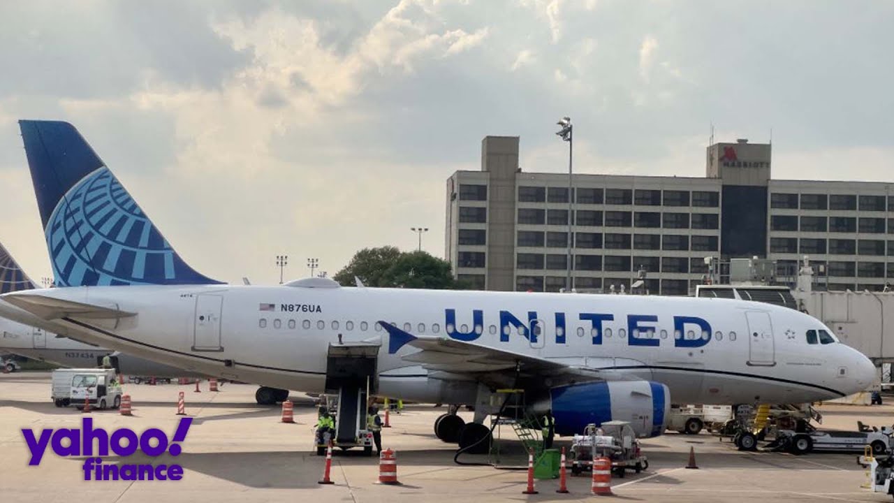 United Airlines stock drops following forecasts citing fuel costs, pilot union negotiations