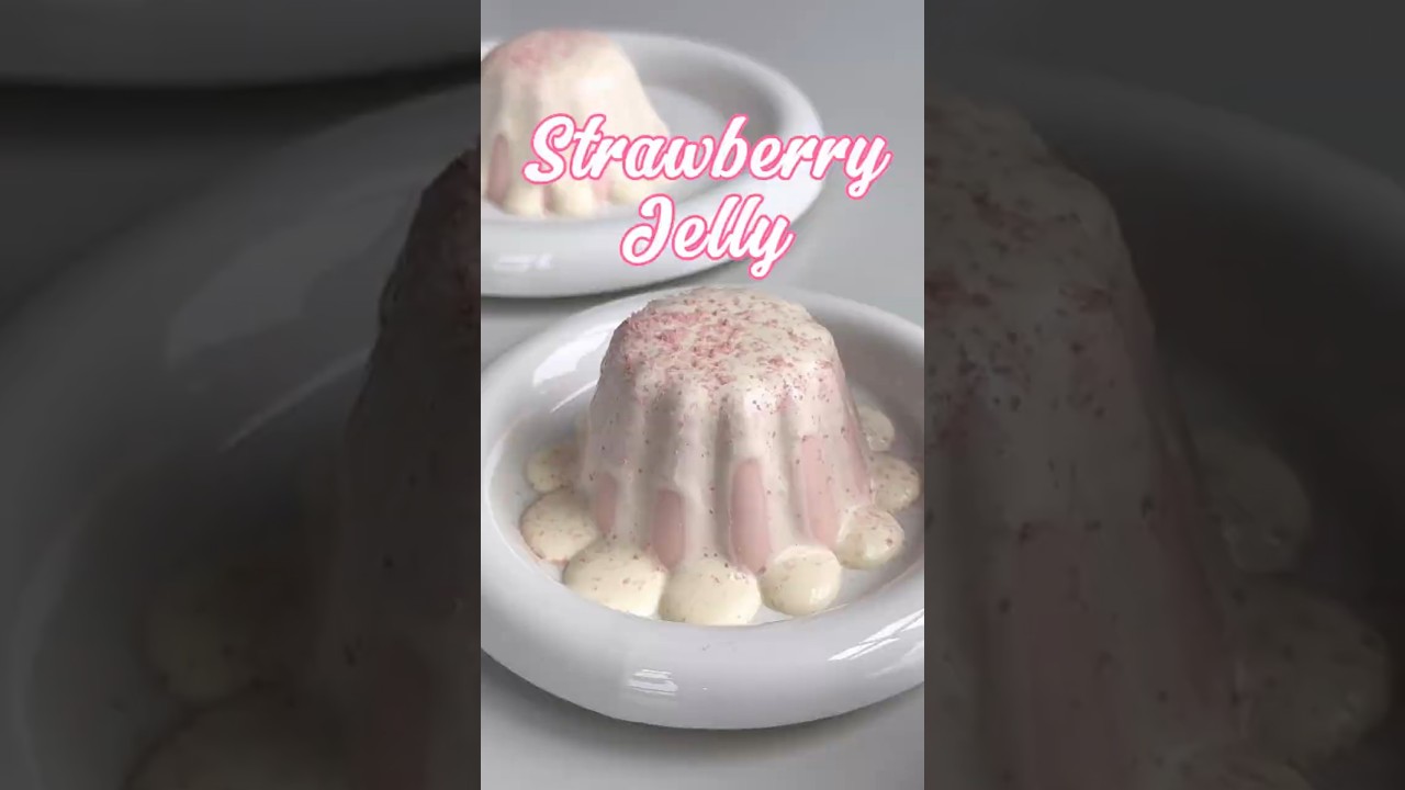 How to Make Strawberry Jelly by Yourself at Home