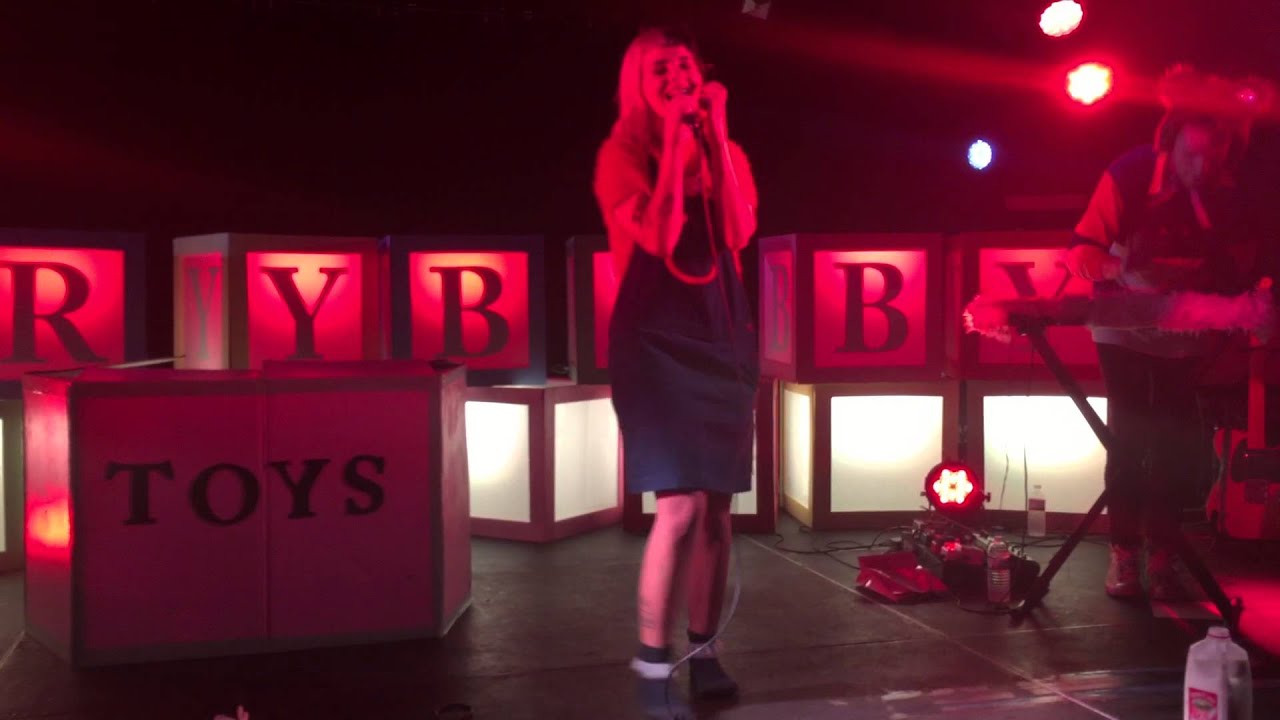 Melanie Martinez - Mad Hatter LIVE 9/2/15