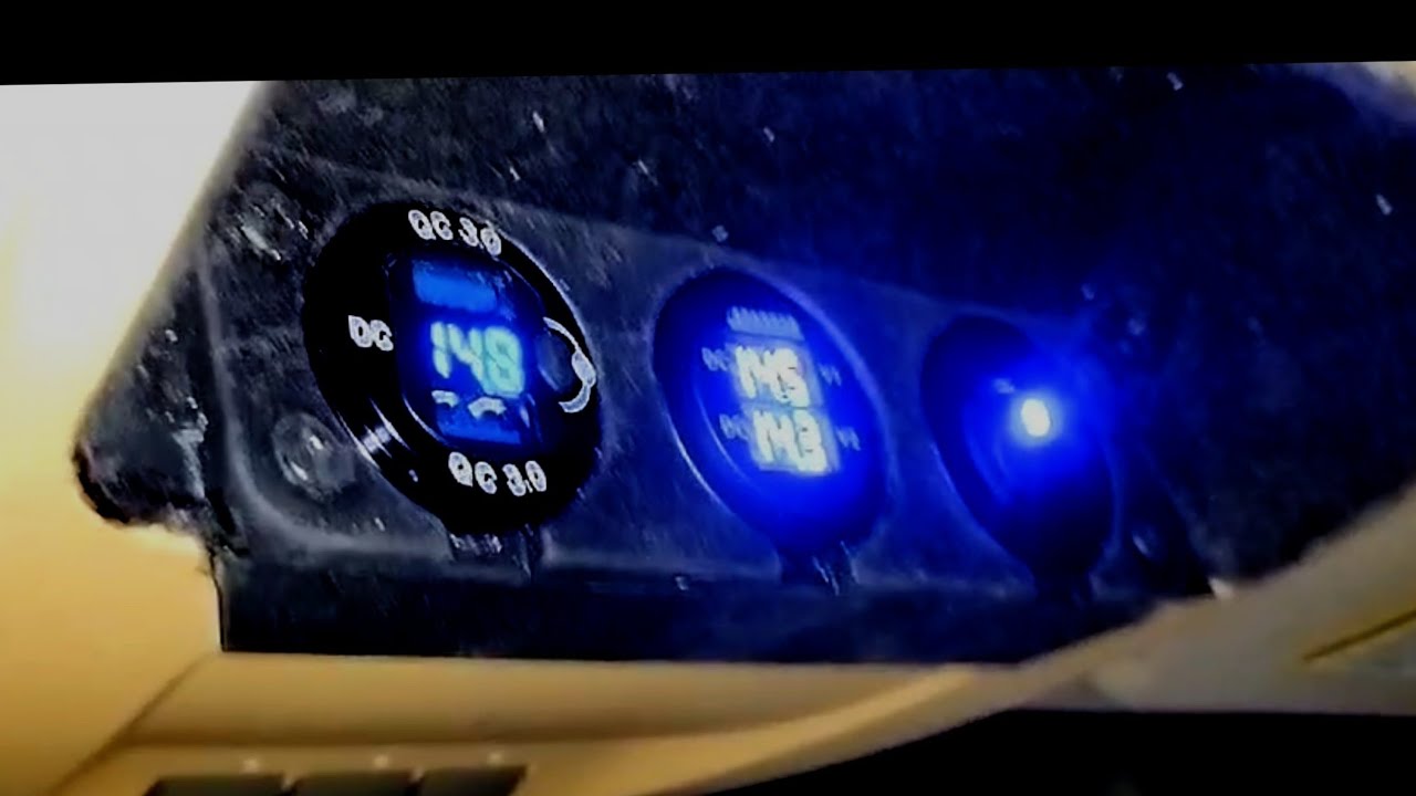 Вольтметры для потолочной обшивки, литиевые и AGM аккумуляторы, установка завершена!