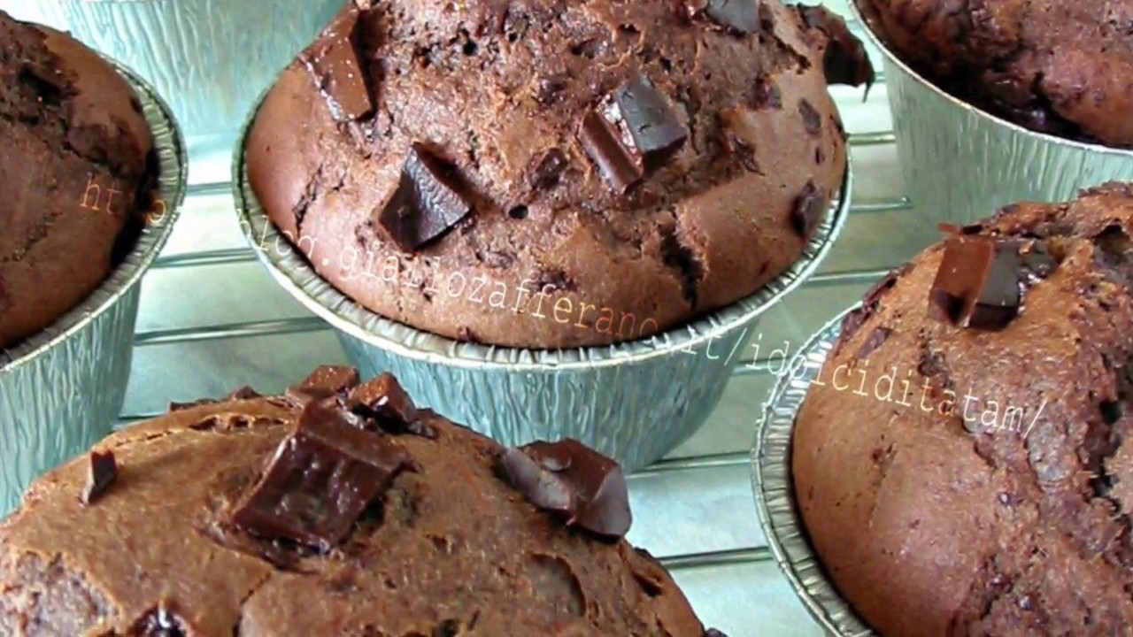MUFFIN MORBIDISSIMI AL DOPPIO CIOCCOLATO-DOUBLE CHOCOLATE MUFFIN