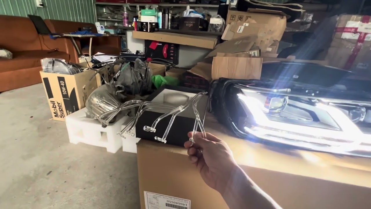 Thay thế bộ led mí zin bị hư bị đứt khúc sáng vàng bằng bộ led mới siêu sáng cho Audi Q7 đời 2020