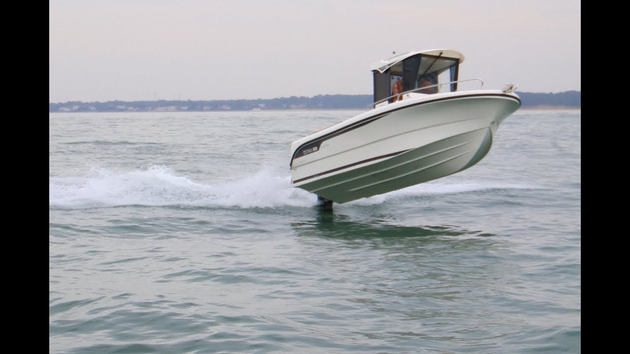 Test comparatif moteur Hors-Bord 150 CV sur OSTREA 600 par Moteur Boat  Magazine - OCQUETEAU