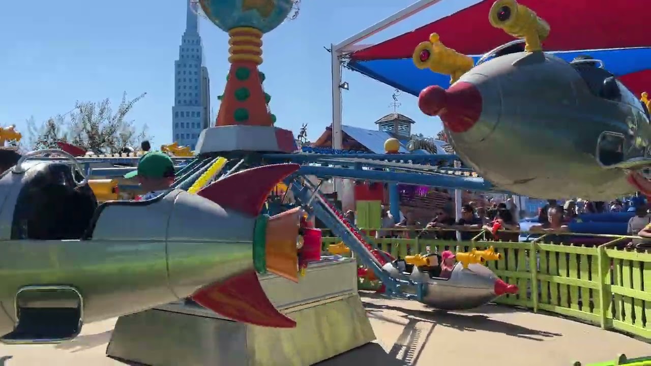 Six Flags Over Texas-Marvin the Martian Space Rockets