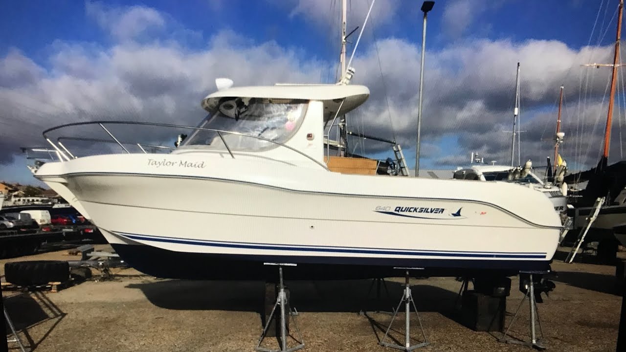 Dry stack boat storage - lift out the water UK