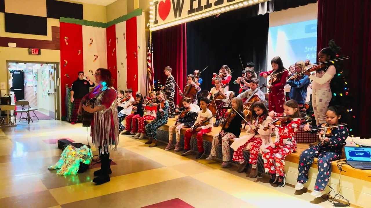 TWINKLE PERFORMANCE 