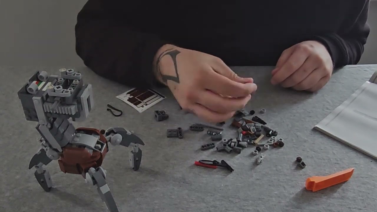 Building Lego! (Droideka 75381)