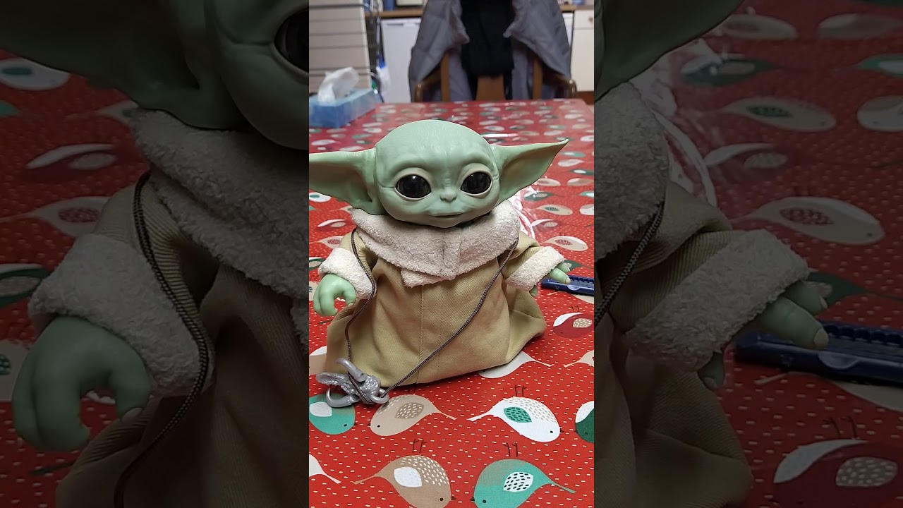 Hasbro baby Yoda animatronic 2