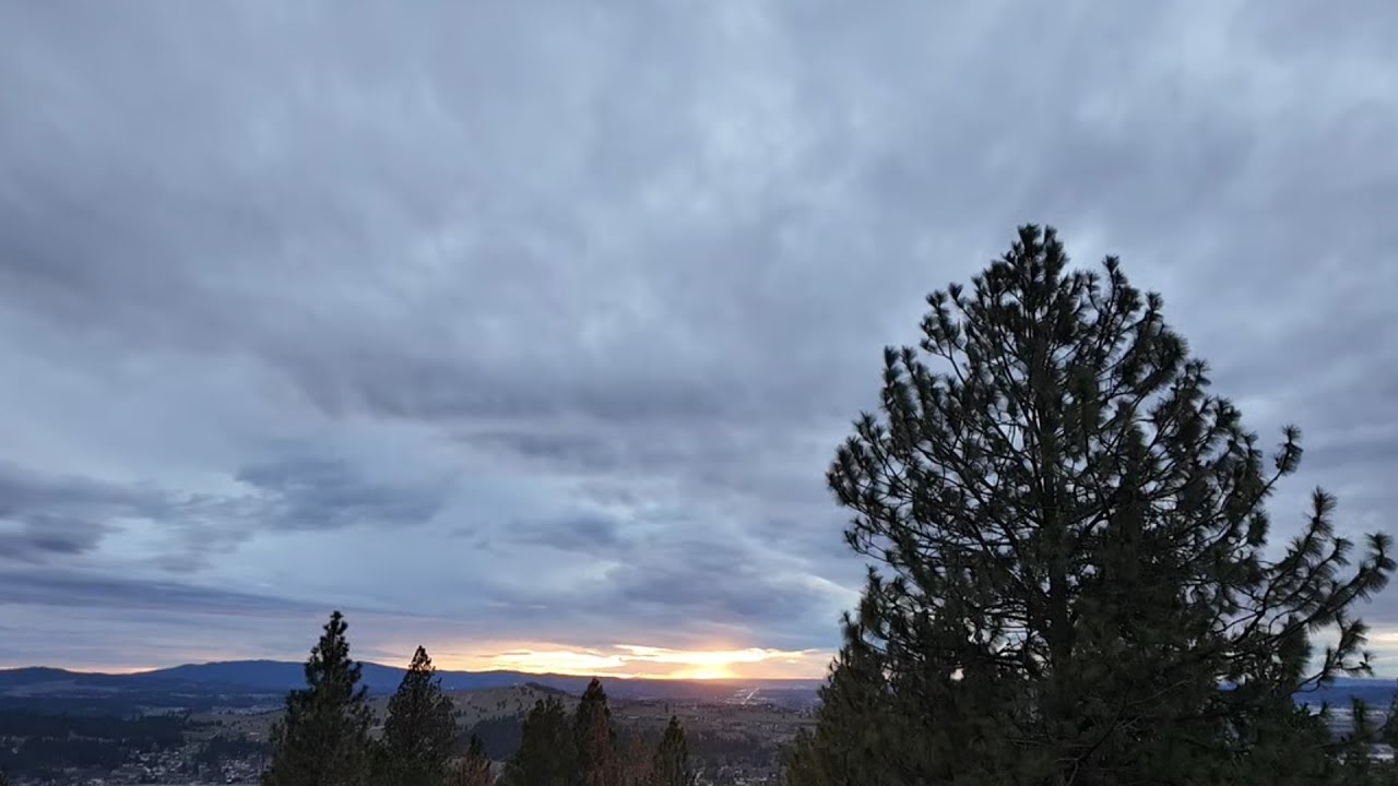 Late Sunset Liberty Lake Cam Screensaver