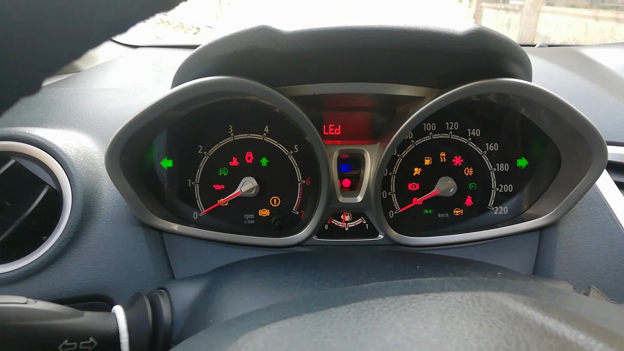 #ford #fiesta #gizliözellik #araba Ford Fiesta Dijital Gösterge, Kadran Selamlama, Gizli Bölme
