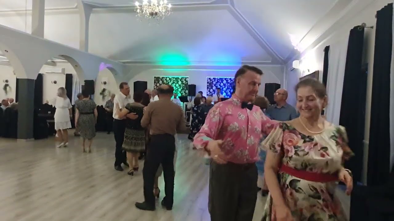 Pani Małgosia z Panem Darkiem wyróżniająca się stylem tańca para tancerzy uświetniła potańcówkę