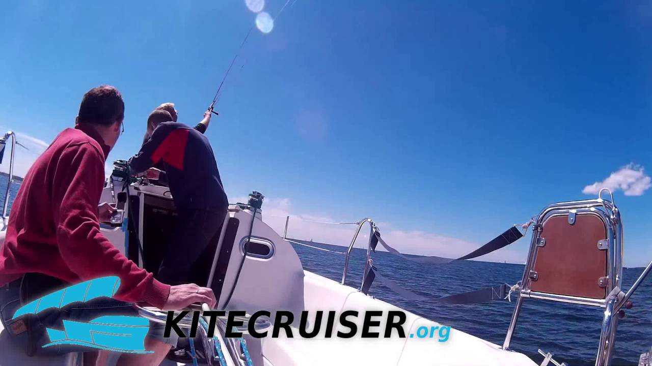 Kite sailing on boat by KiteCruiser.org