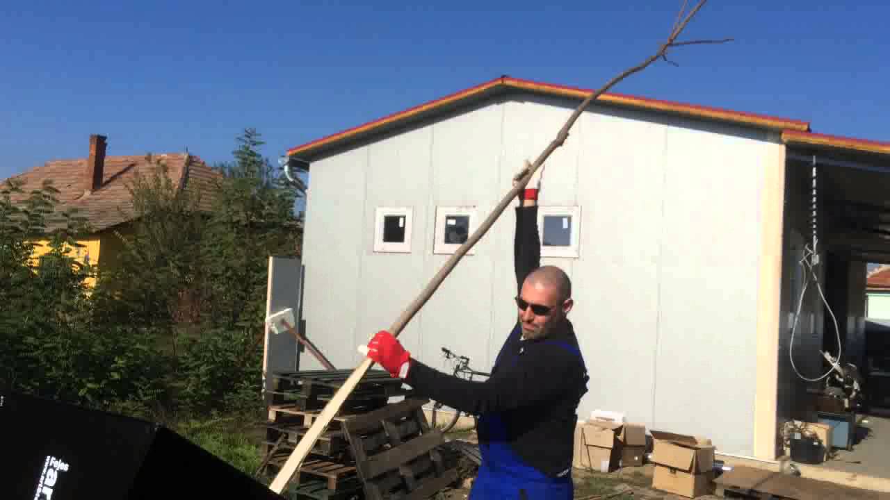A BMA   300 ágaprító akcióban