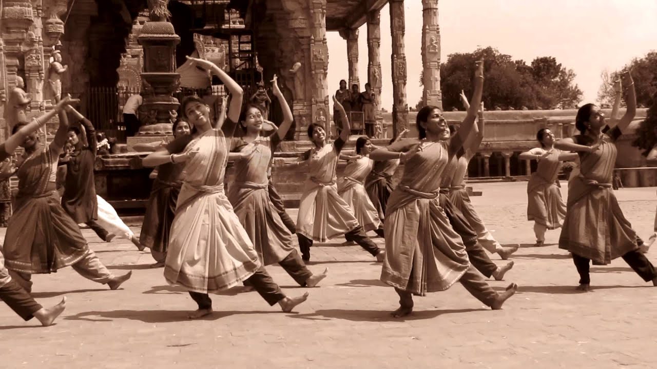 Classical Dance at Brihadeeswarar Temple, Thanjavur