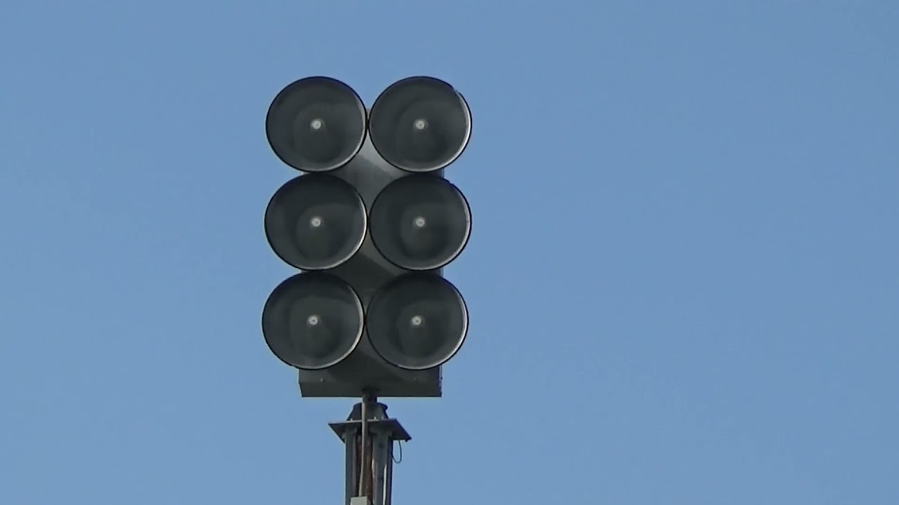 Federal Signal EOWS 612 Siren Test - Alert & Attack - Barrington, IL 4/6/2021