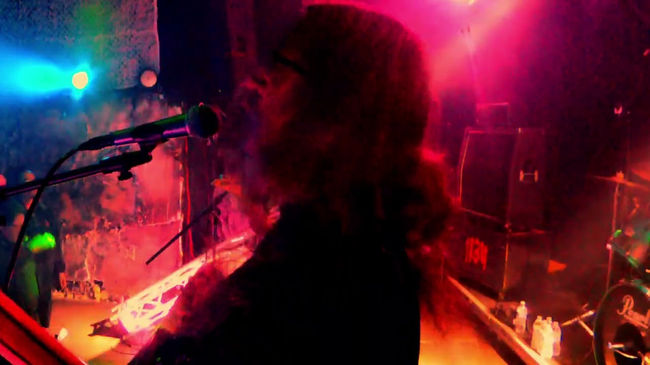 F4 1134 LIVE!  h311 YEAH!