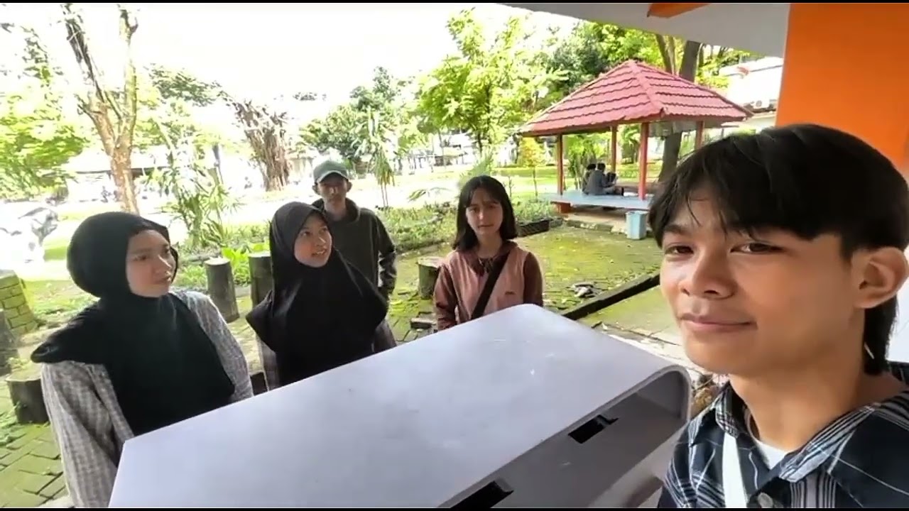 Tugas Iklan Konvensioanl Kelompok 3 DKV 1/A