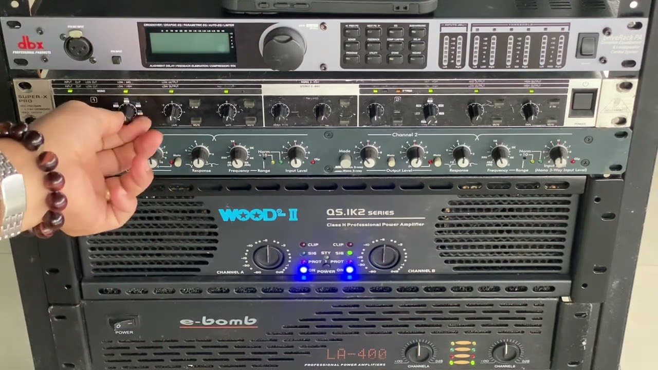 Crossover Behringer CX2310 - 0989 402 638