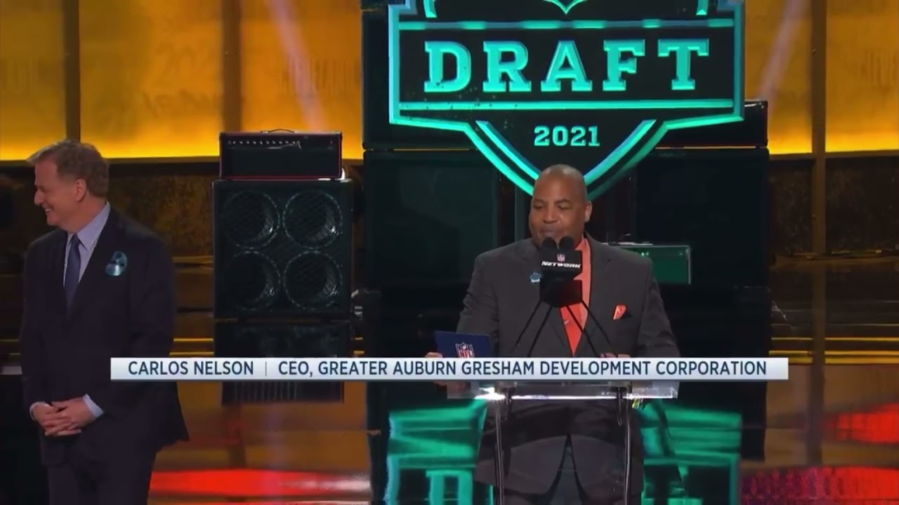 Chicago bears take Justin fields NFL Draft