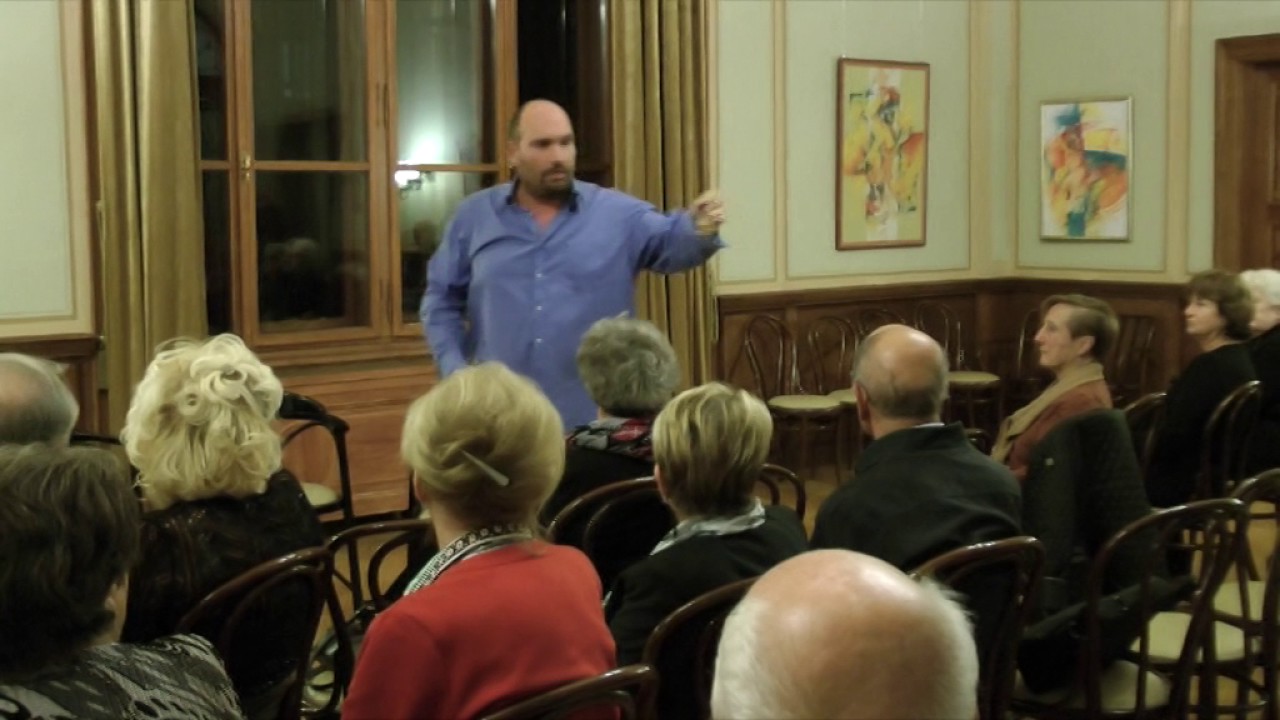 Donizetti: Szerelmi bájital - Dulcamara belépője. Előadja Hábetler András, zongora Katona Anikó