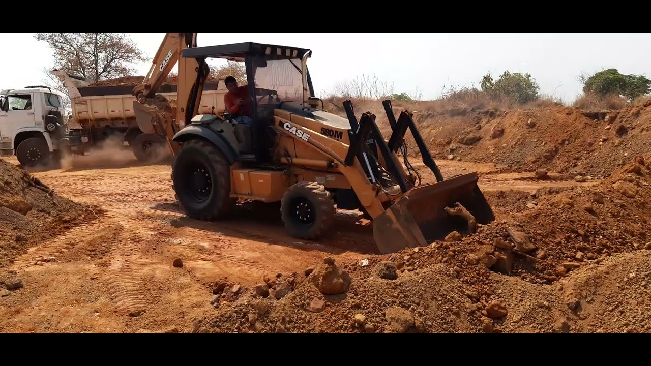 Retroescavadeira case 580m 