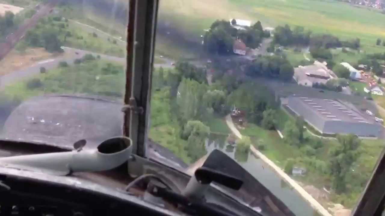 An-2 iskolak&ouml;r &eacute;s lesz&aacute;ll&aacute;s