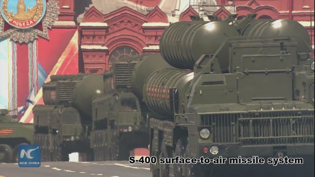 Armata T-14, S-400 roll across Red Square at V-Day parade
