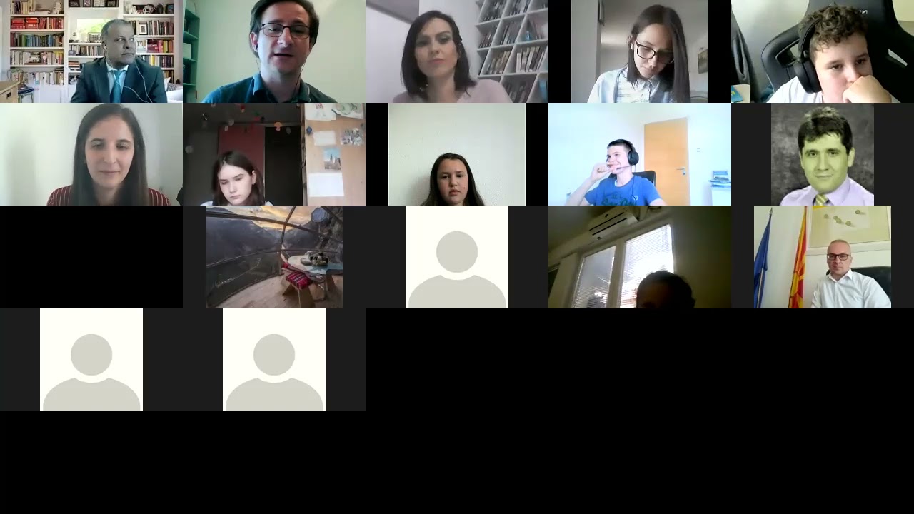 Teachers vs Students Debate - Social media is good for society