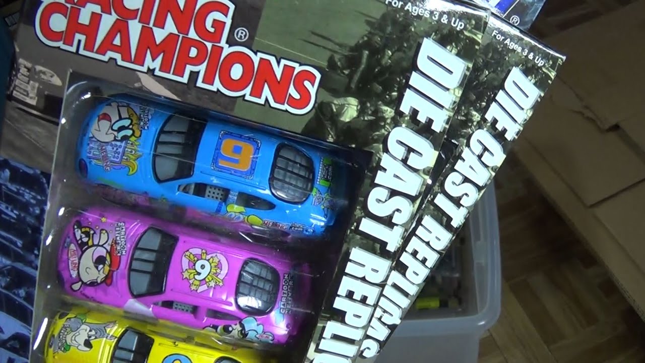 NCTC06 Time Capsule Racing Champions NASCAR, Cartoon Network, Platinum & Gold Limited Editions