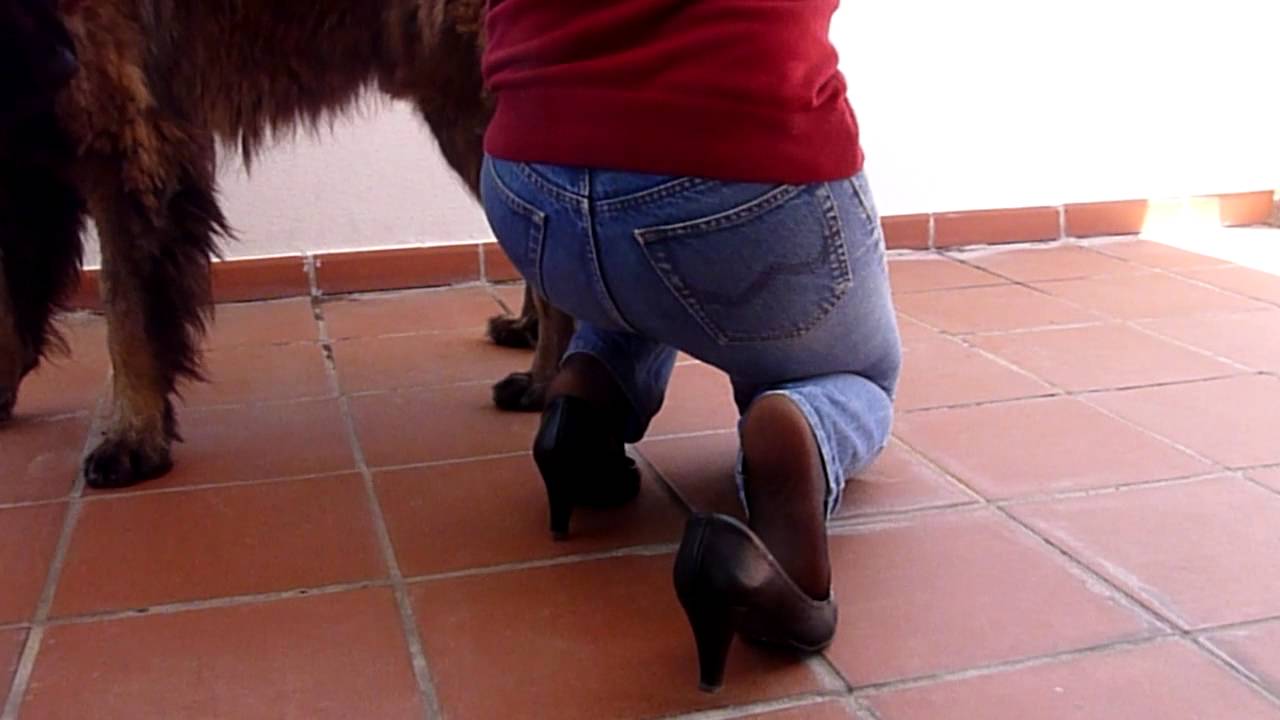 Candid heelpopping 3