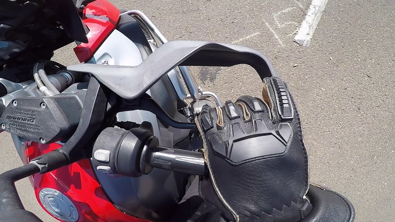 How To STOP FAST On A Motorcycle