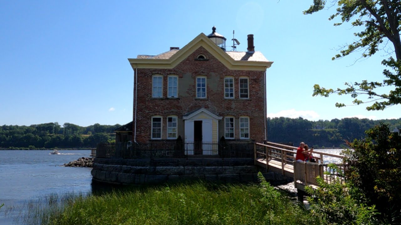 ⁴ᴷ⁶⁰ Walking the Saugerties Lighthouse Trail at Ruth Glunt Nature Preserve in Saugerties, New York
