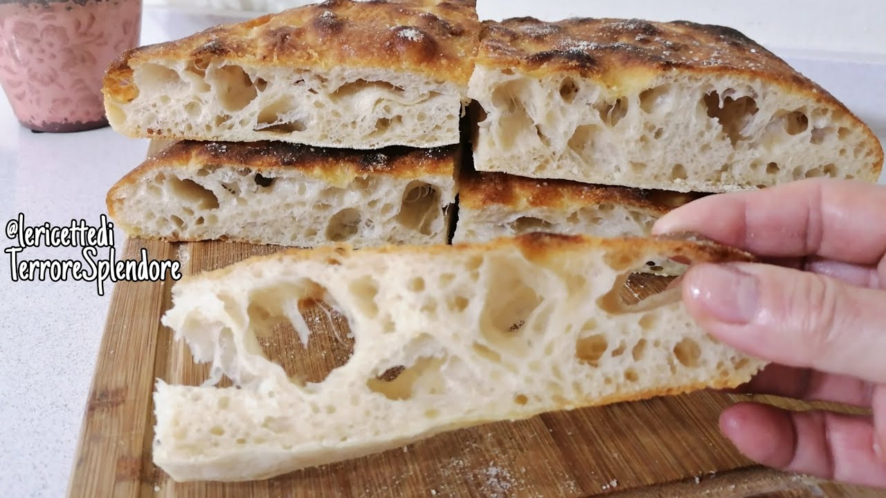 FOCACCIA CON LIEVITO MADRE SOFFICE E ALVEOLATA
