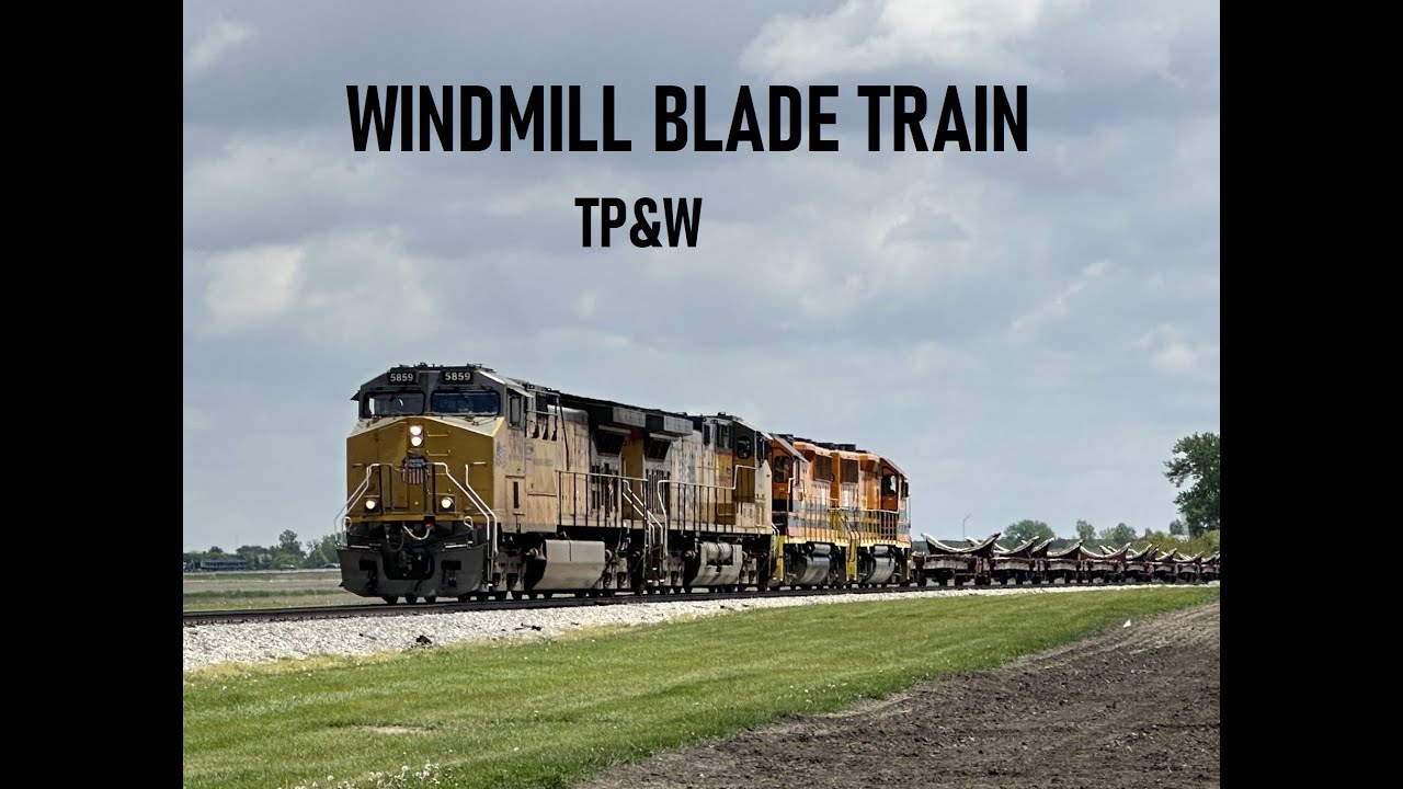 Toledo Peoria and Western windmill blade train