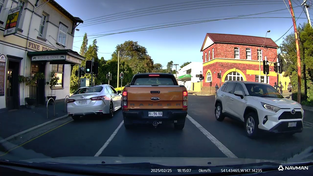 Driving Tasmania driving around Launceston's main streets