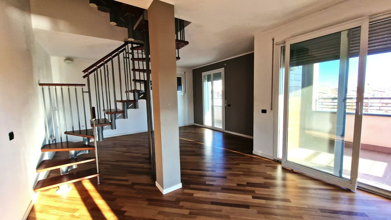 Duplex con terreazzo e balcone