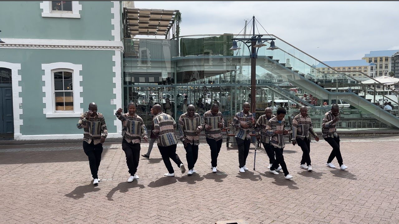 Walk around the Victoria and Alfed waterfront in Cape Town