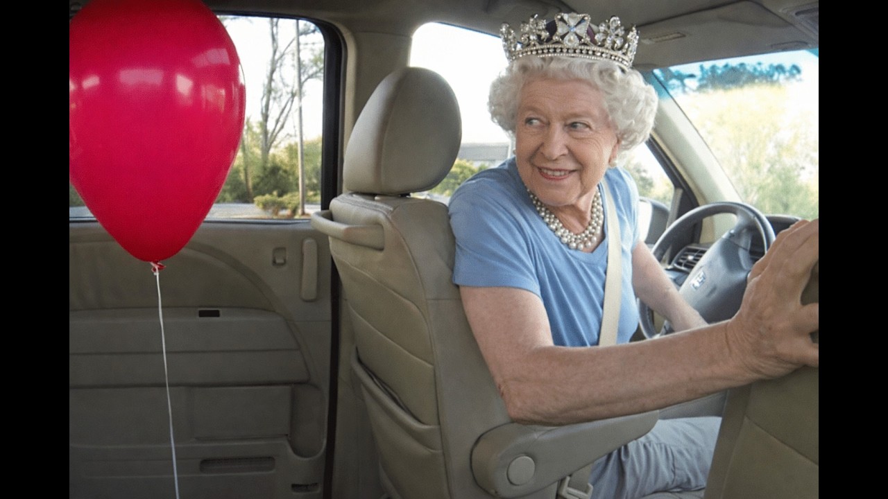 POV: sei stato rapito dalla Regina Elisabetta.