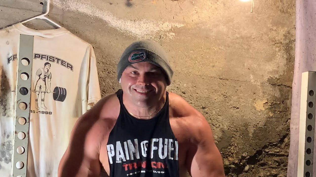 NO DAYS OFF DAY 39 - TRAPS & DELTS #bodybuilding #training #workout #motivation #gym #beast #dungeon