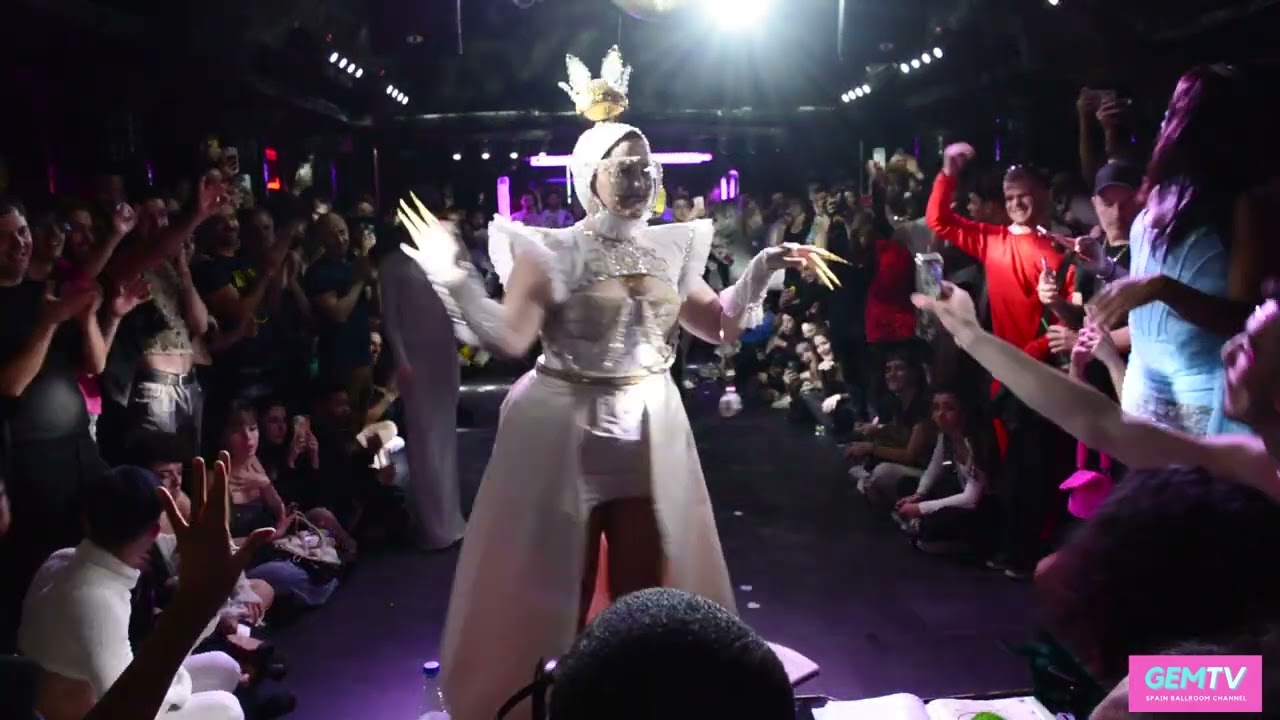 FASHION KILLA @ TRIP TO WONDERLAND KIKI BALL