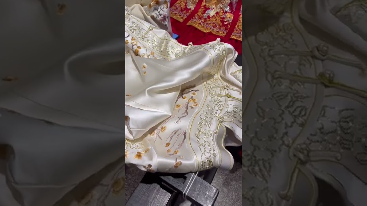 Chinese embroidery culture is passed down with stitch by stitch： cheongsam embroidery #shorts