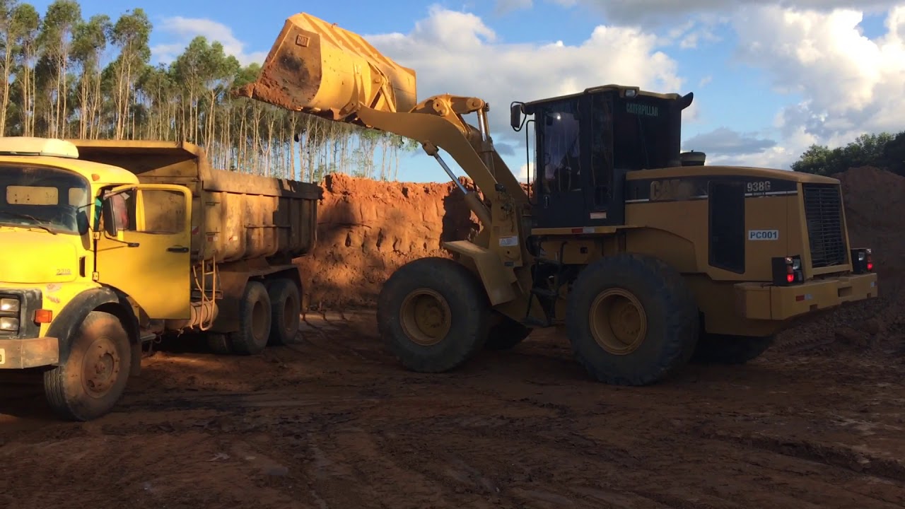 CAT 938G carregando brejeira 2219