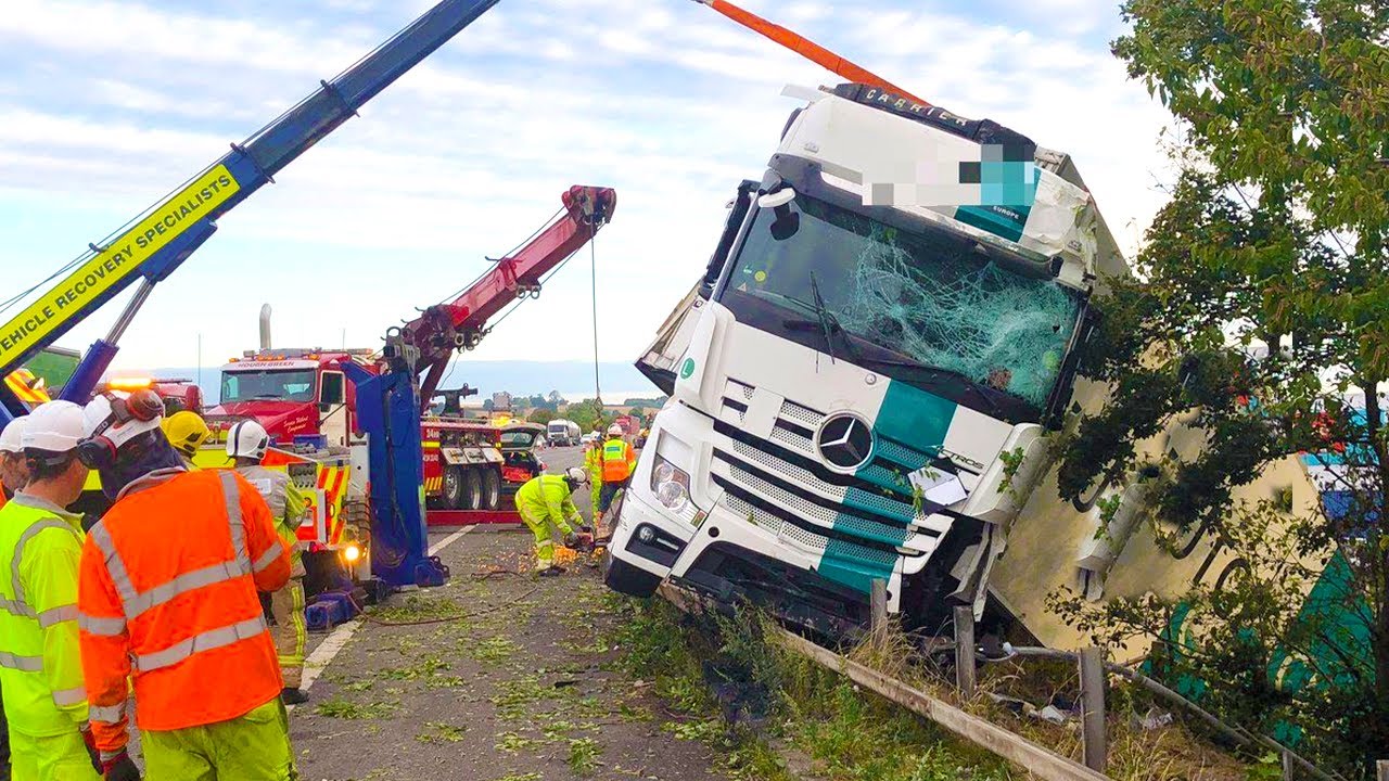 Crazy Truck Crashing | Cars Swept Away By Floodwater | Amazing Ariel Refueling At High-Speed