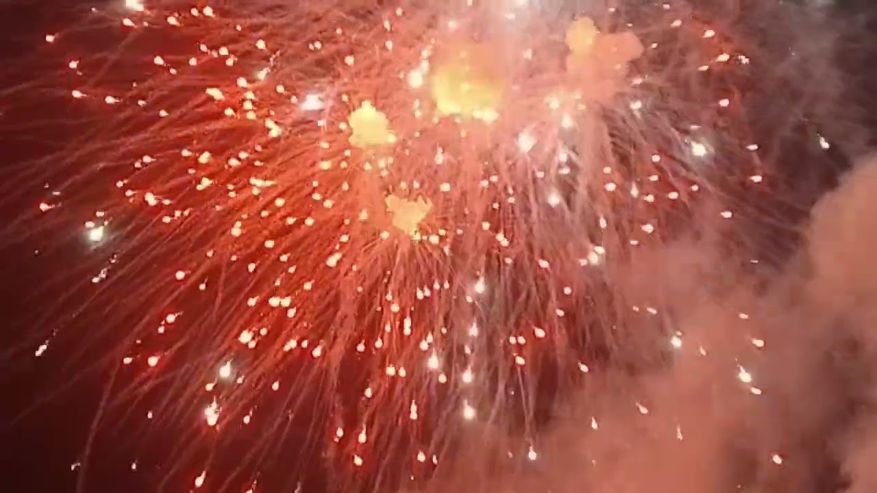 Gunapalli mandhu kalupu #fireworks #crackers #missfire  #viral #viralfire #viralvideo #celebration
