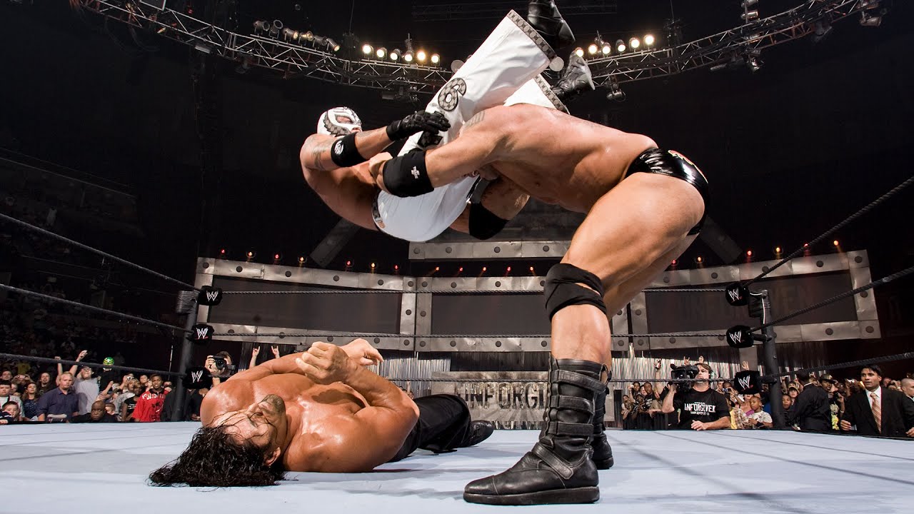 Батиста побеждает Великого Кали и Рея Мистерио: WWE Unforgiven 2007
