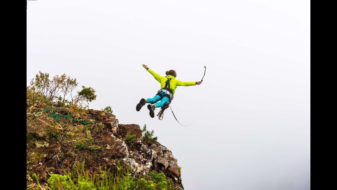 Salto de P&ecirc;ndulo C&acirc;nion Espraiado - INSANE ROPE JUMPING In Brazil