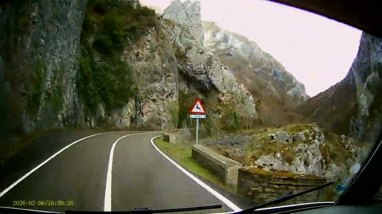 Asturies : route entre Cangas de Onis et Oseja de Sajambre