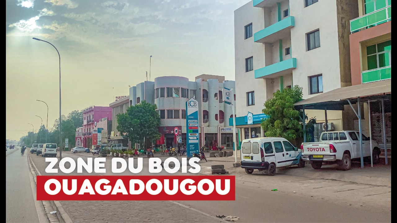 ZONE DU BOIS - ANCIEN QUARTIER UP DE OUAGA. // AN OLD, CLASSY NEIGHBORHOOD IN OUAGA