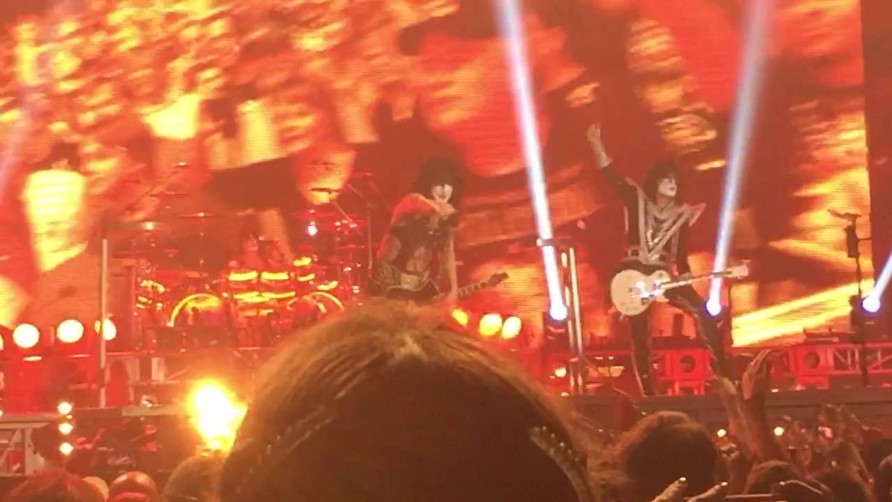 Kiss Bozeman 7-16-16 Star Spangled Banner/ RARAN (Gene Falls)