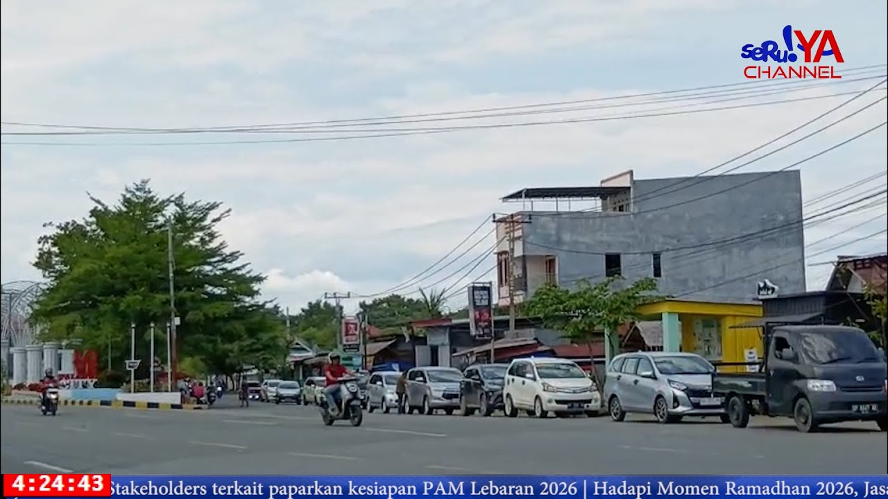 ANTREAN PANJANG DI SPBU BINTURU PALOPO MENGULAR HINGGA SMPN 4, PIHAK SPBU PASTIKAN PASOKAN BBM CUKUP